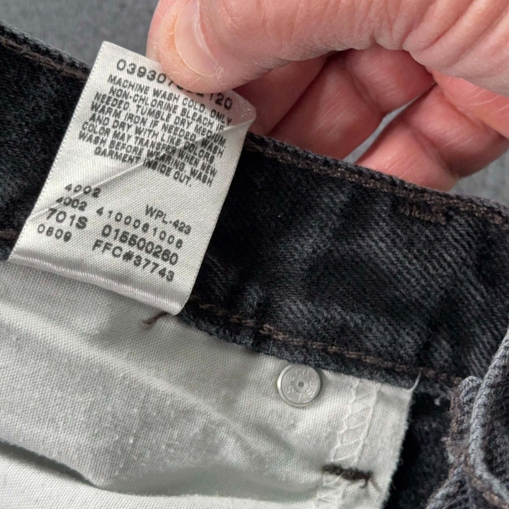 Levis 550 Mens Black Jeans Classic Relaxed Fit High Rise Y2K Meas.38x30.5 HEMMED - Picture 9 of 13